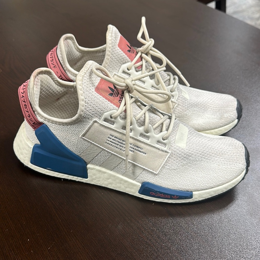 Adidas Tennis Shoes Men’s 10.5